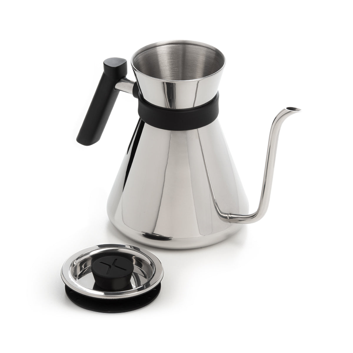 Polished Chettle on a white background with the lid removed and placed in front of it.